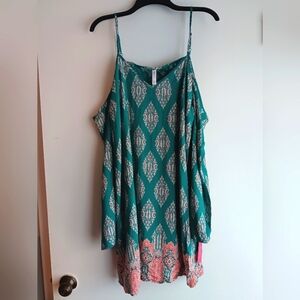 🚨Teal and Pink Patterned Cold Shoulder Dress NWT